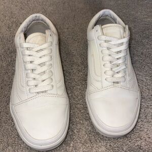 Vans White Minimalist Sneakers with Leather Upper
